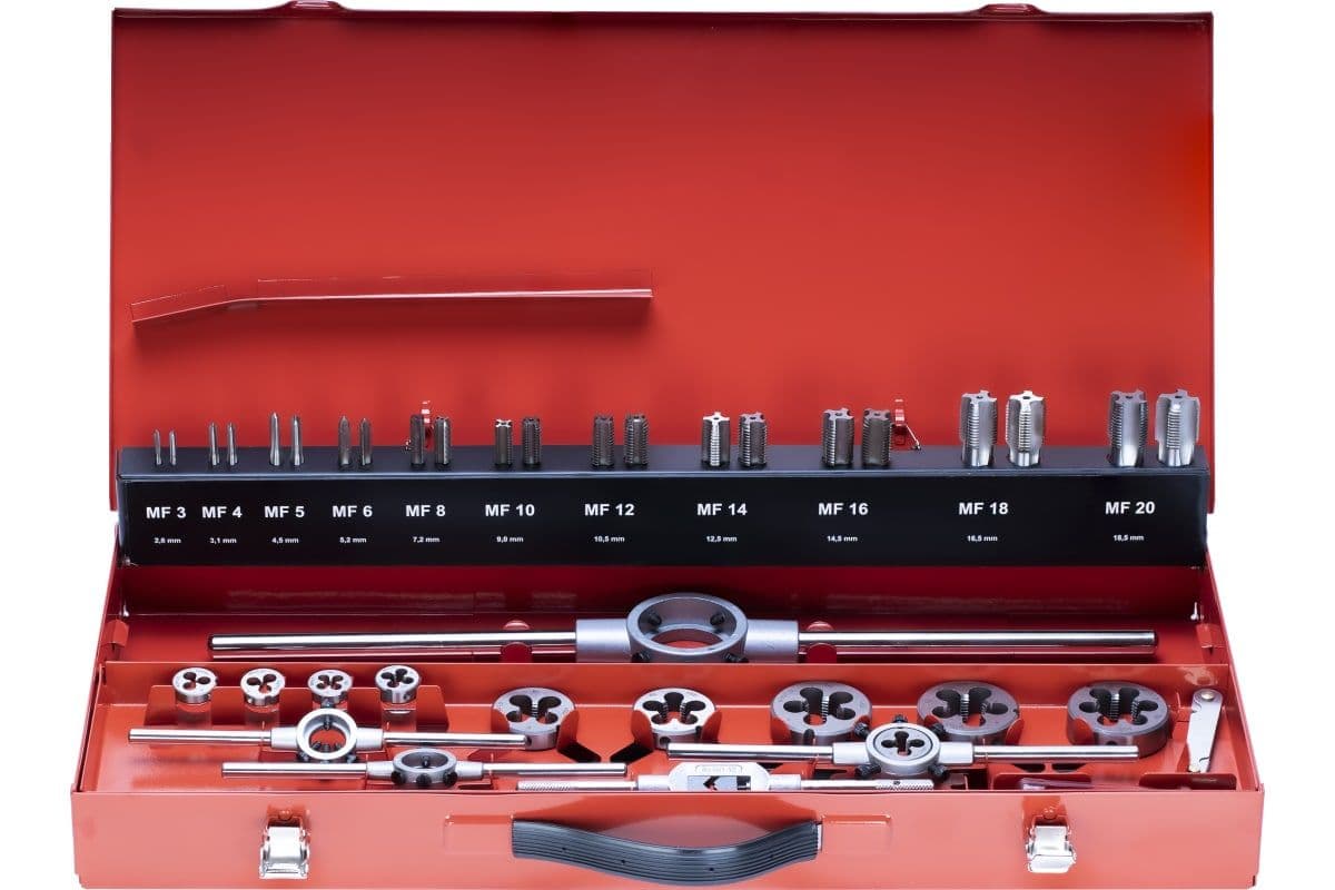 Набор метчиков и плашек RUKO 43 предмета HSS-G MF3-MF20 245041